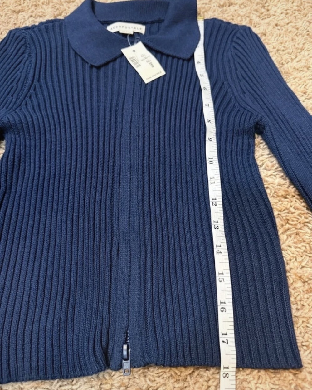 Collared Crop Sweater - Picture 6 of 8